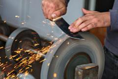 hone 3 формы глагола